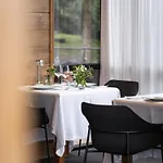 Hotel Restaurant Les Jardins De Sophie 4*
