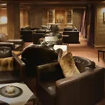 Restaurant Les Jardins De Sophie 4*