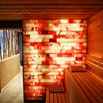 Hotel Restaurant Les Jardins De Sophie 4*