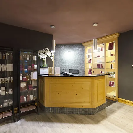 Les Jardins De Sophie Hotel 4*