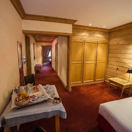 Hotel Les Jardins De Sophie 4*